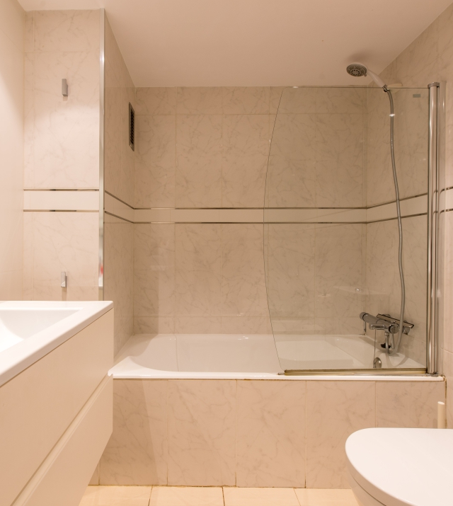 Resa estates ibiza talamanca apartment 3 bedrooms sale 2020 bathroom 2 ok.jpg